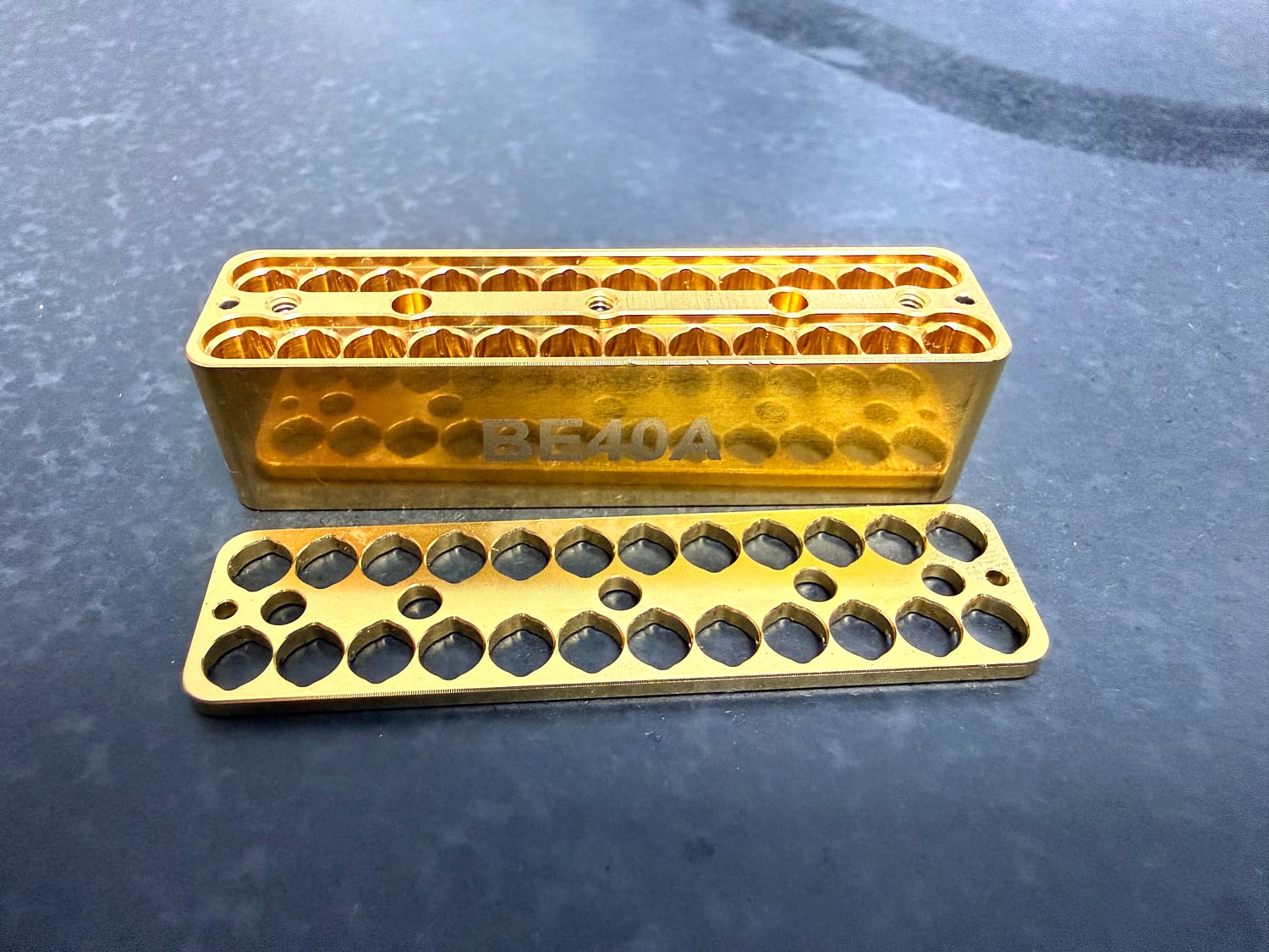黃銅超薄板 CNC 銑削加工 — 1.6mm 平面度0.02mm